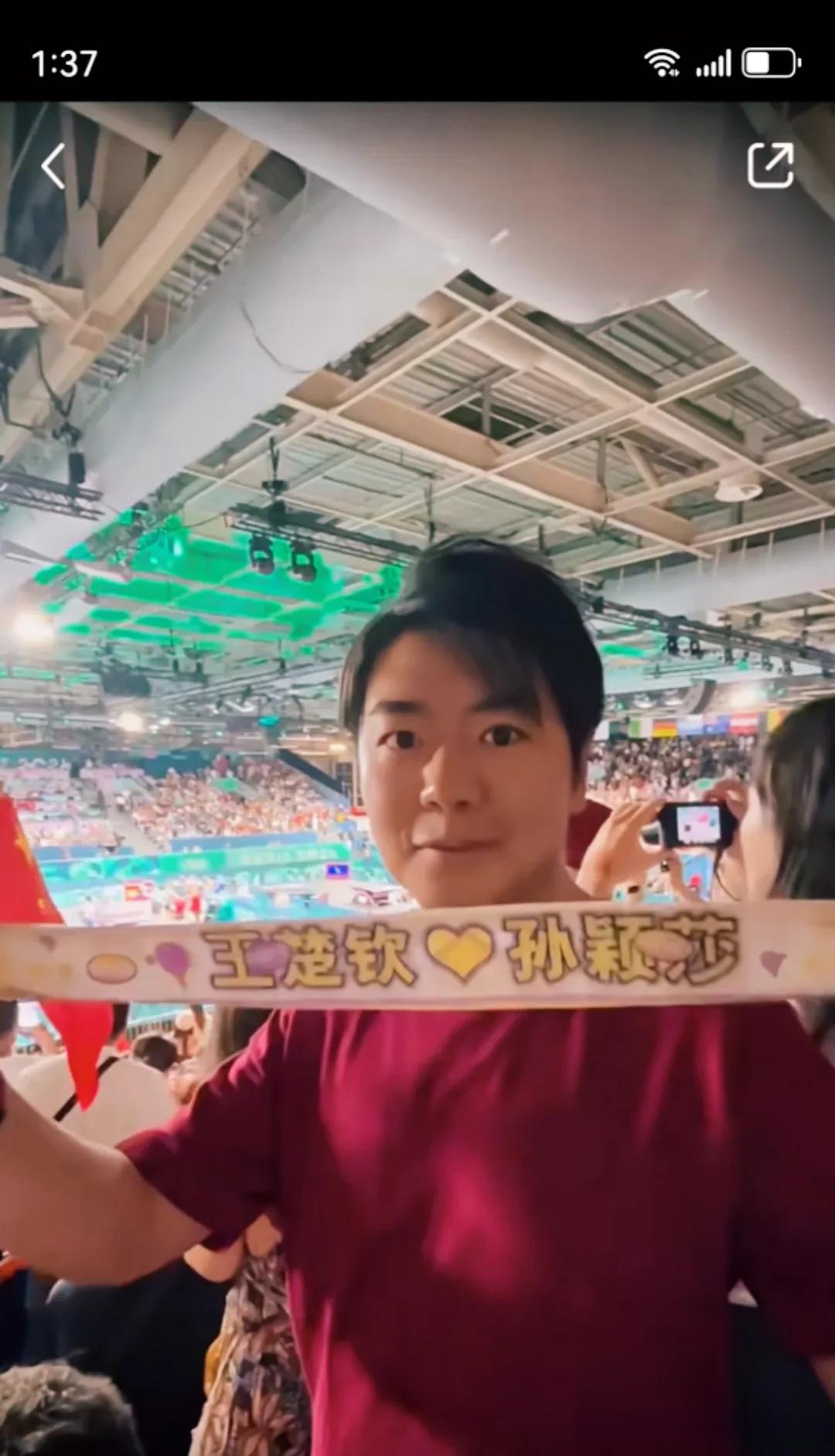 勇敢的运动员们为了荣誉拼尽全力，成为榜样的简单介绍